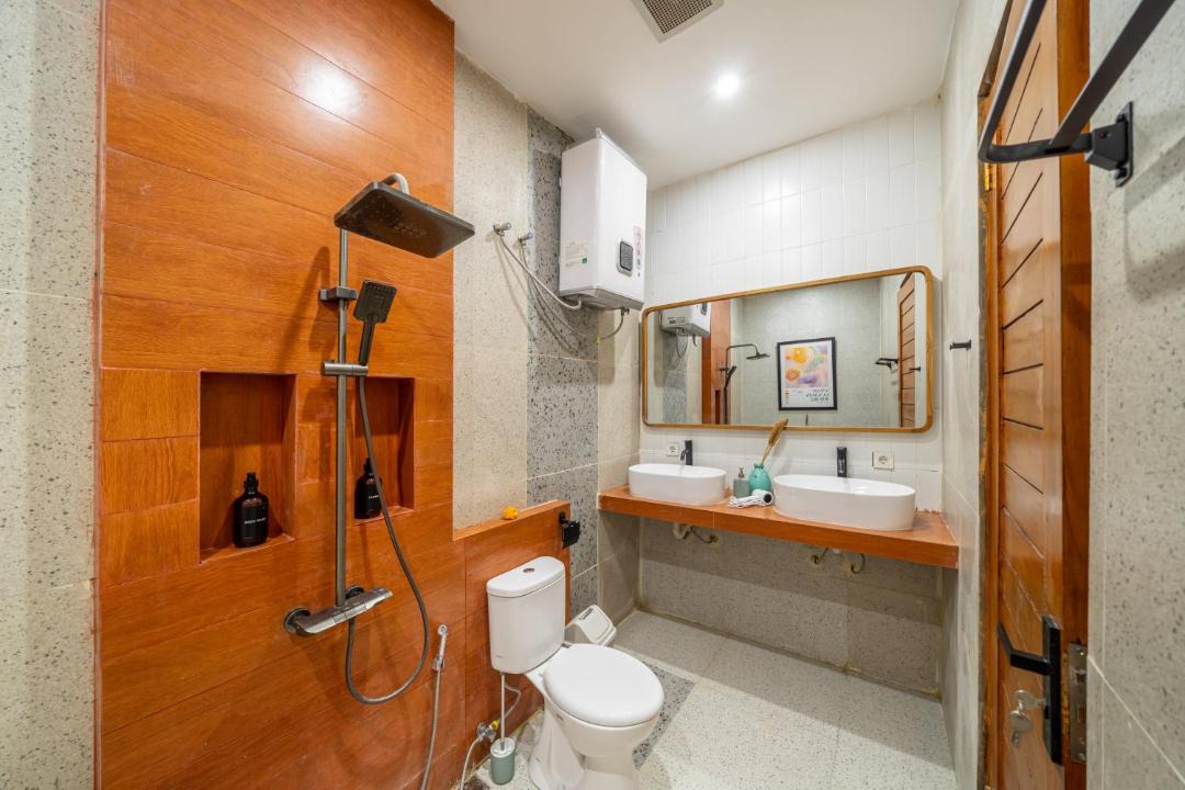 Photo of Bathroom in Padangsambian Klod