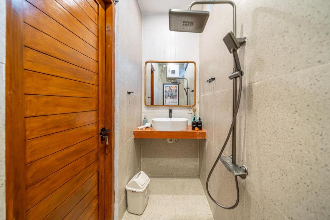 Photo of Bathroom in Padangsambian Klod