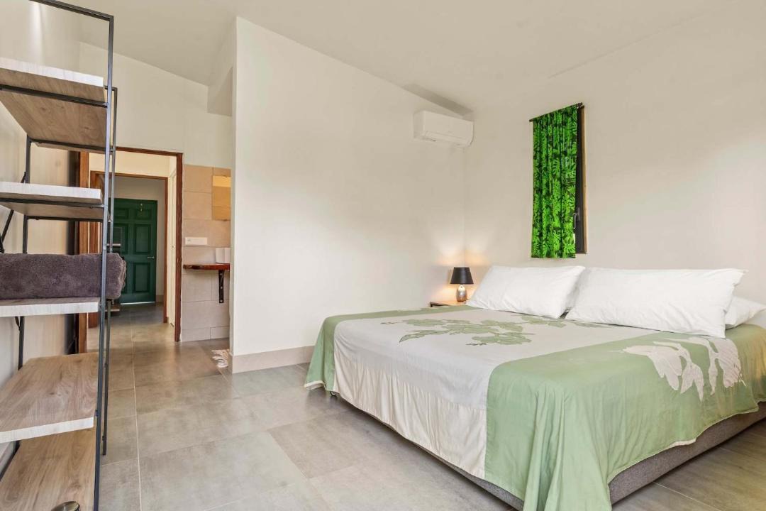 Photo of Bedroom in Afaahiti