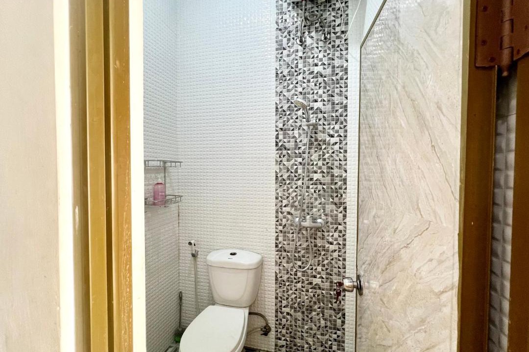 Photo of Bathroom in Mumbul