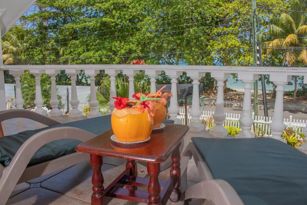 Photo of Patio Balcony in Anse Boileau