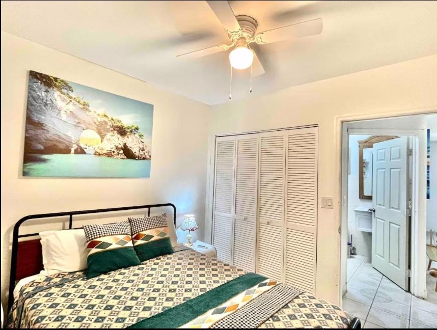 Photo of Bedroom in Venetian Road Settlement