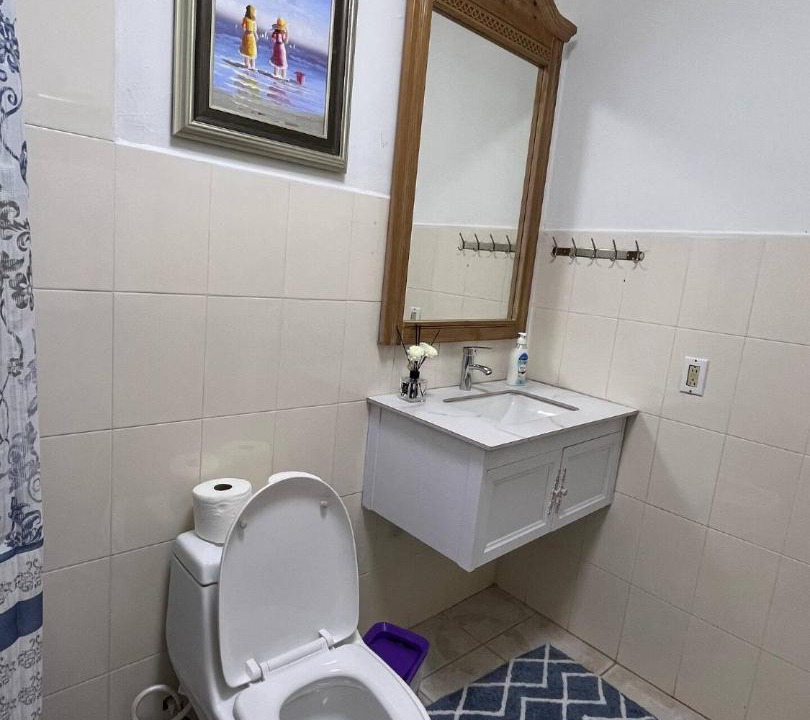 Photo of Bathroom in Venetian Road Settlement
