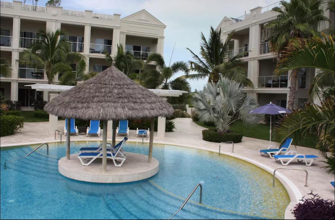 Photo of Others in Grace Bay
