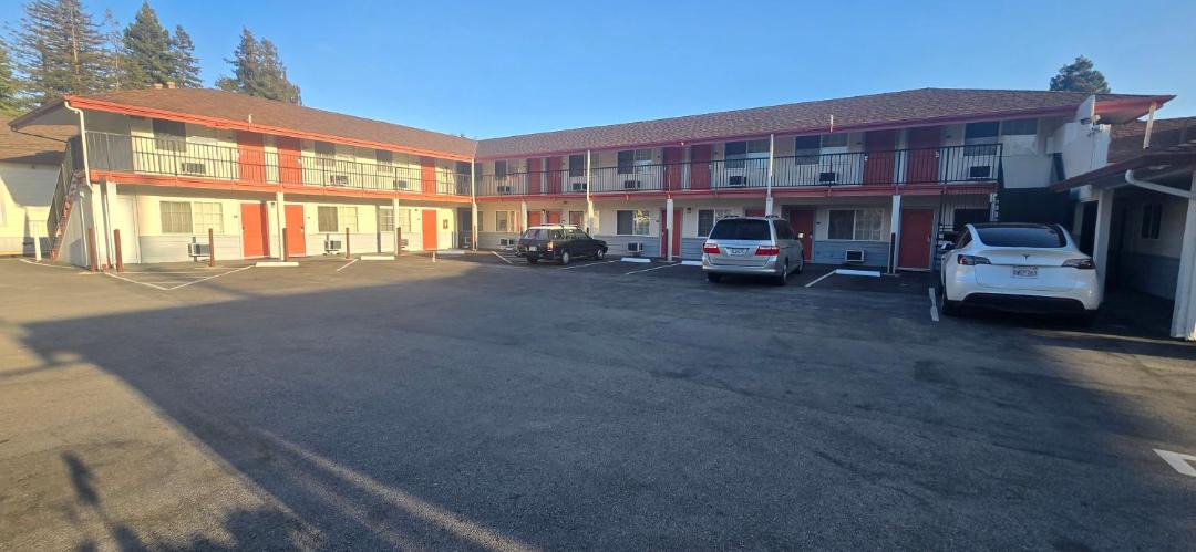 Photo of Buildings in Westside Santa Cruz