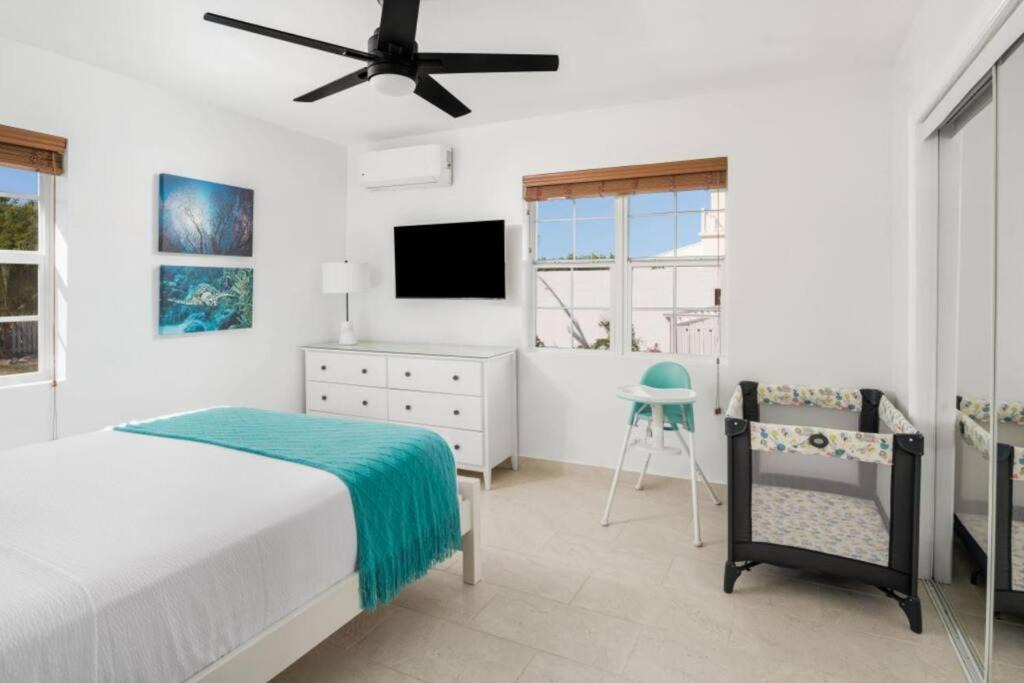 Photo of Bedroom in Cockburn Town