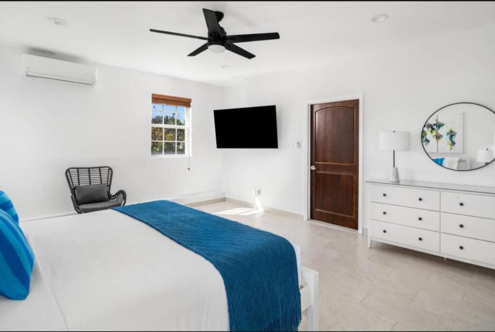 Photo of Bedroom in Cockburn Town