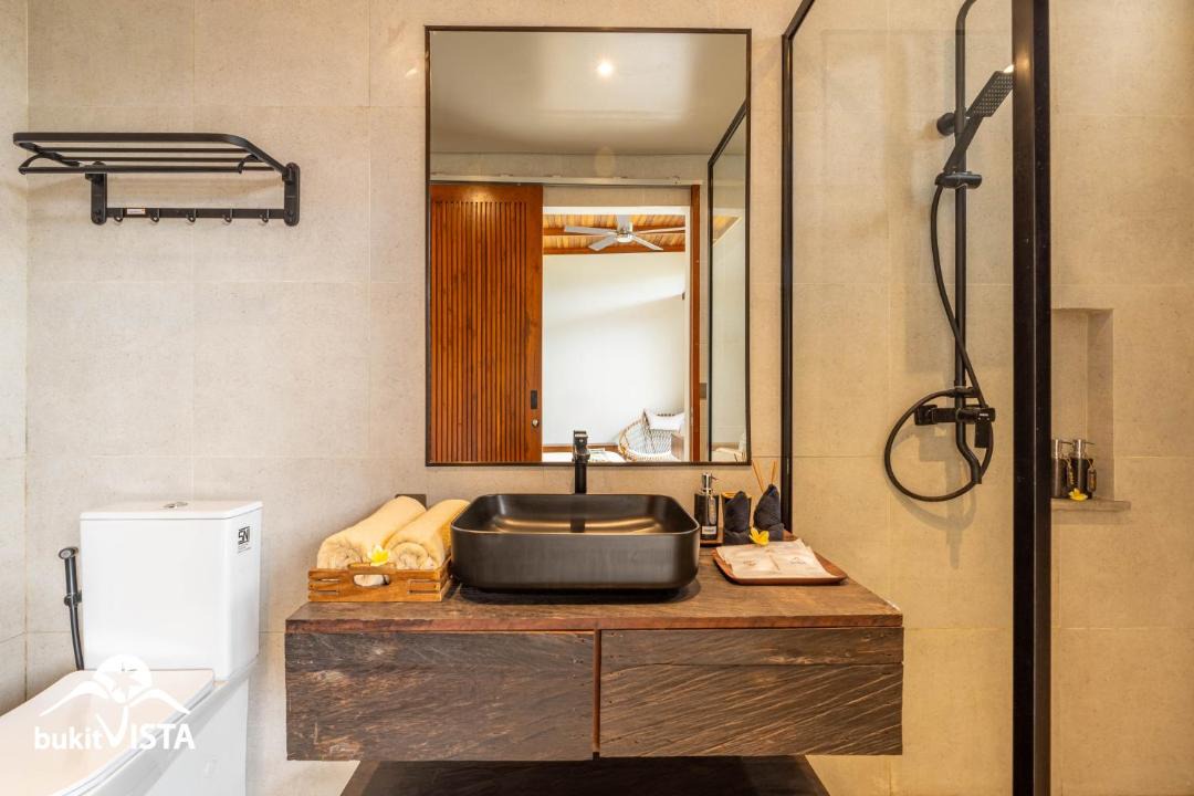 Photo of Bathroom in Kampial