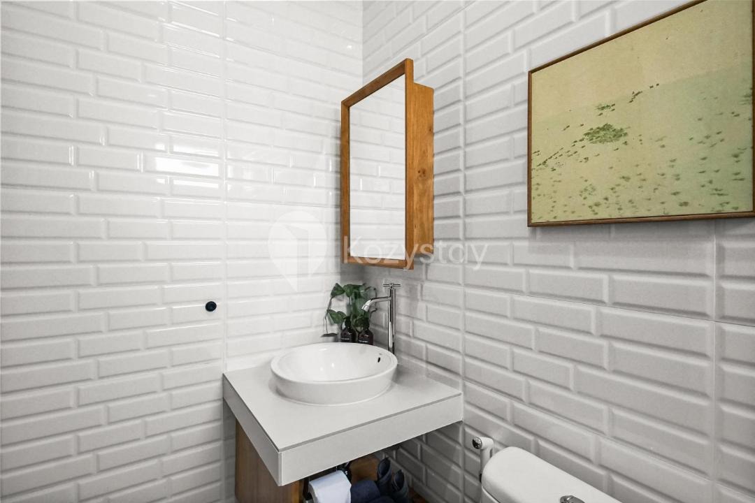 Photo of Bathroom in Mumbul