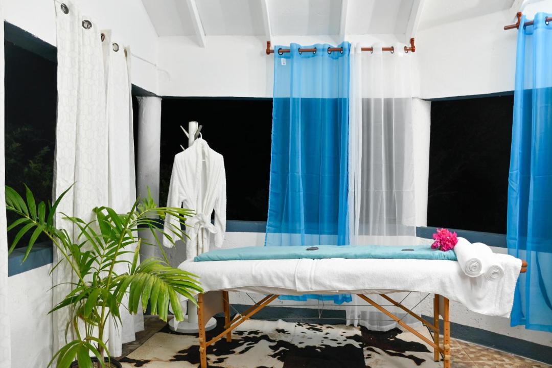 Photo of Bathroom in Discovery Bay