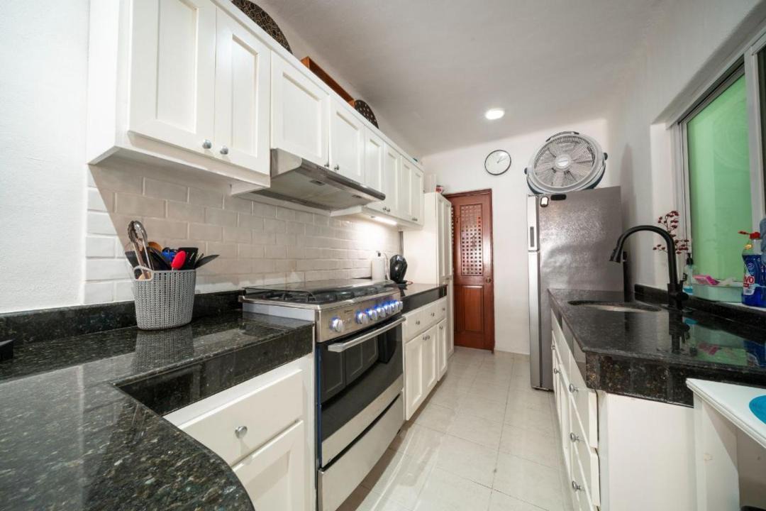 Photo of Kitchen in 12th Street
