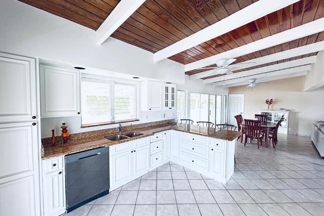 Photo of Kitchen in Discovery Bay