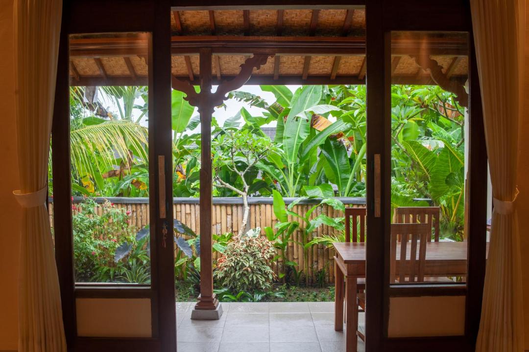 Photo of Patio Balcony in Sambahan
