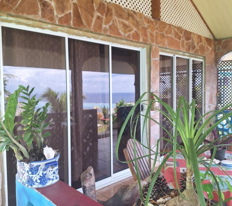 Photo of Patio Balcony in Teahupoo
