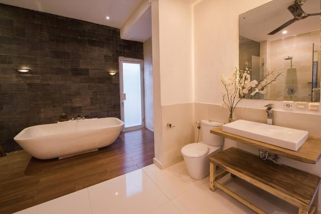Photo of Bathroom in Dyanapura