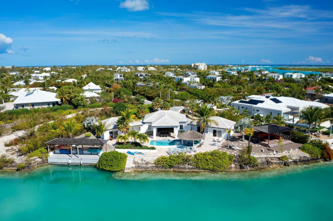 Photo of Others in Leeward Settlement