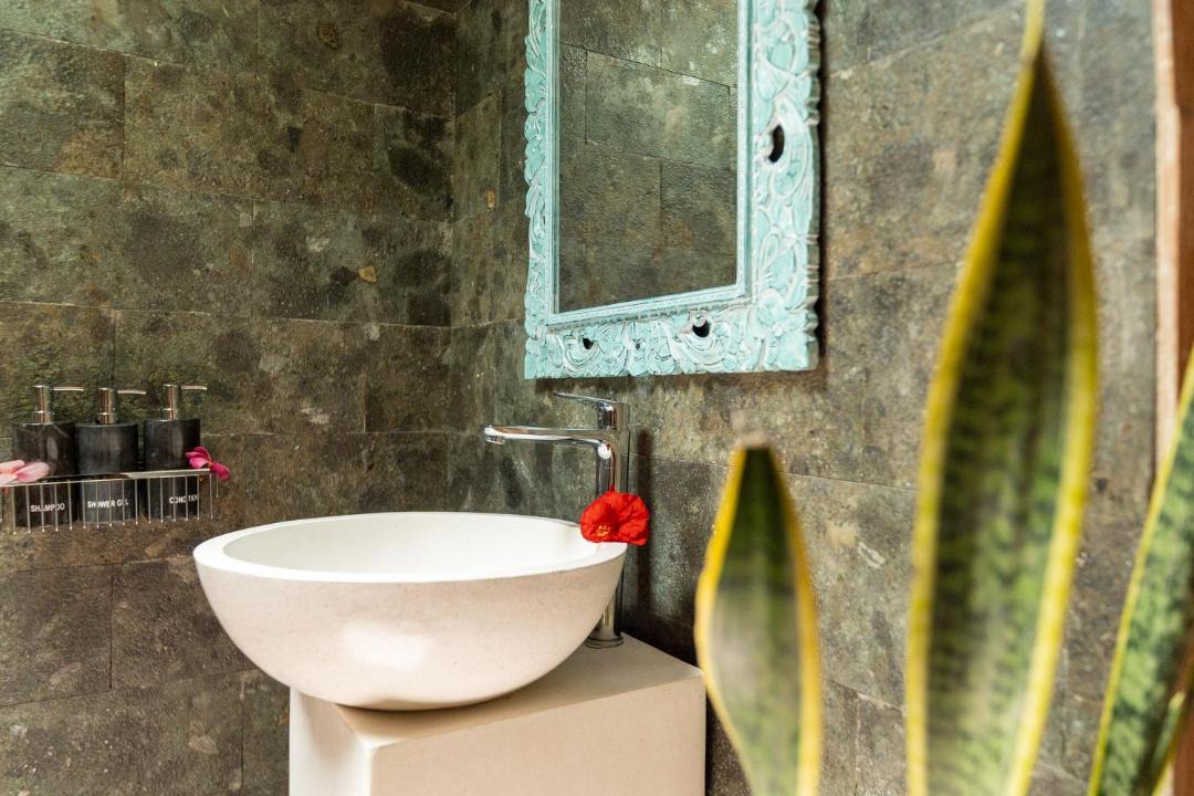 Photo of Bathroom in Kedewatan