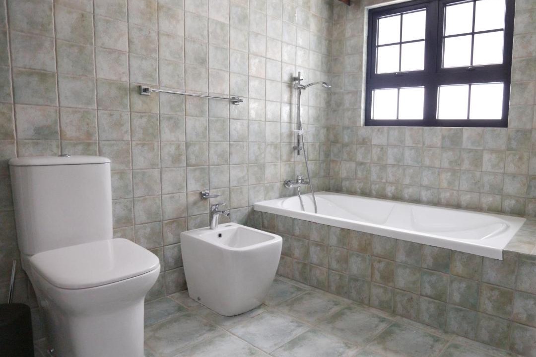 Photo of Bathroom in Mare Anglaise