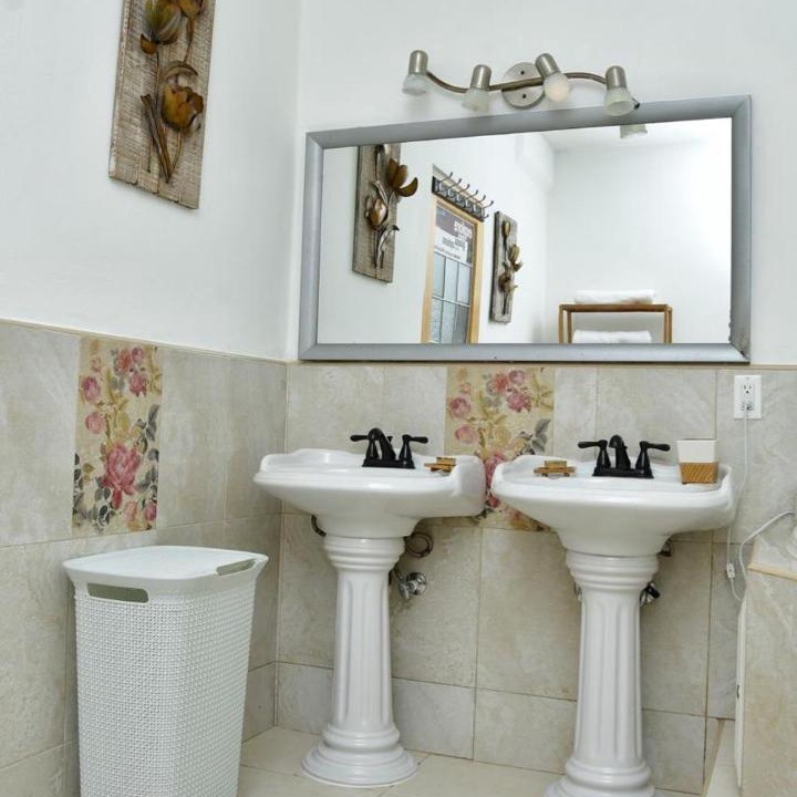 Photo of Bathroom in Discovery Bay