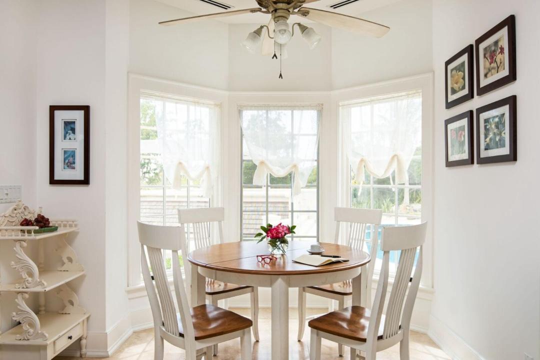 Photo of Livingroom in Blue Mountain