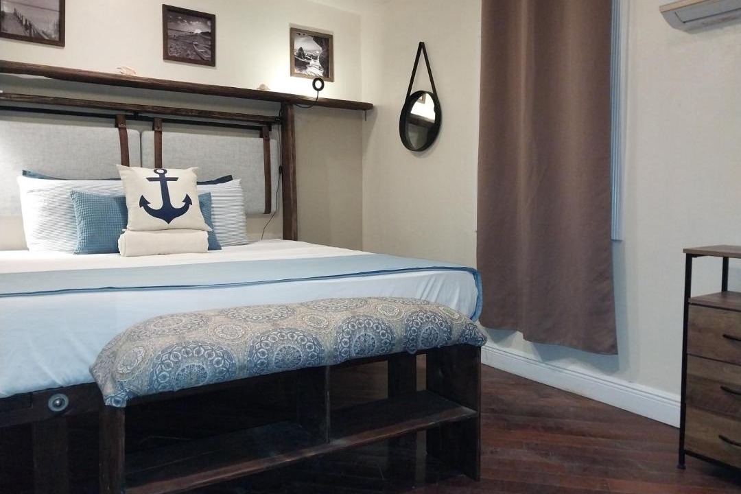 Photo of Bedroom in Leeward Settlement