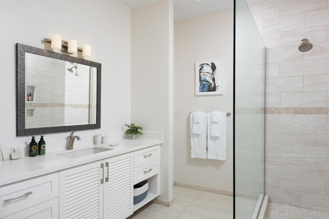 Photo of Bathroom in Leeward Settlement
