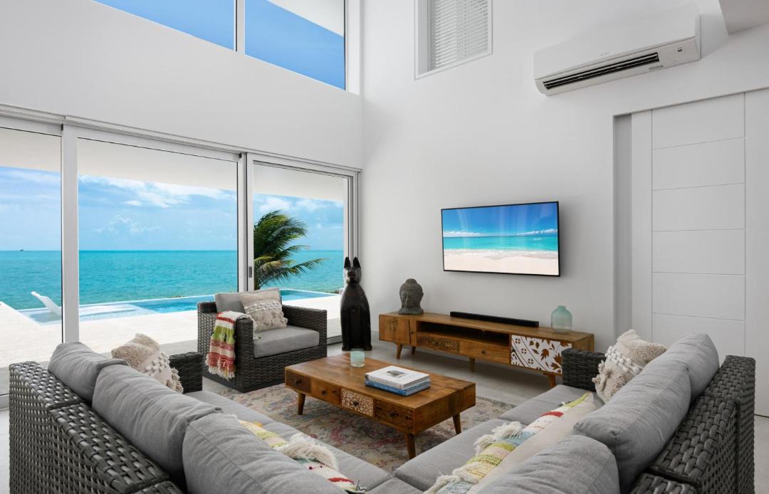 Photo of Livingroom in Leeward Settlement