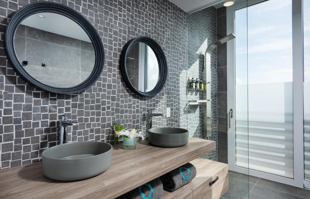 Photo of Bathroom in Leeward Settlement