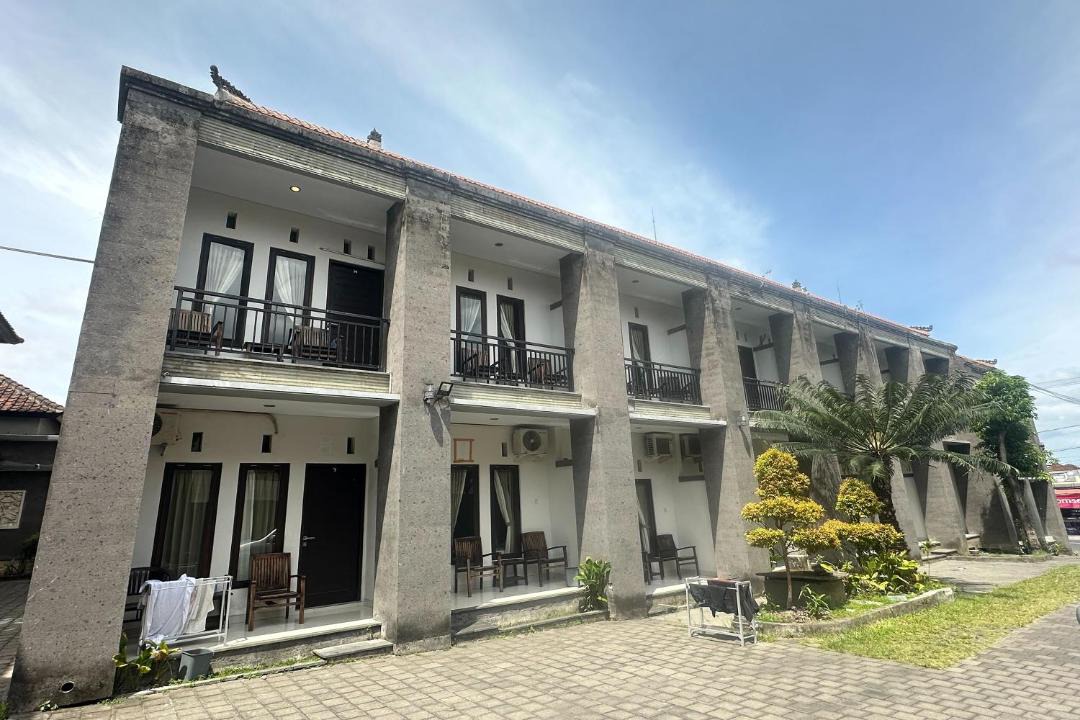 Photo of Buildings in Cokroaminto