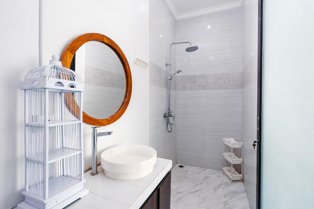 Photo of Bathroom in By Pass Ngurah Rai