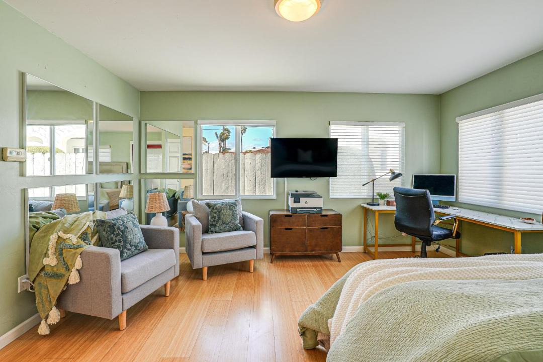 Photo of Livingroom in Westside Santa Cruz