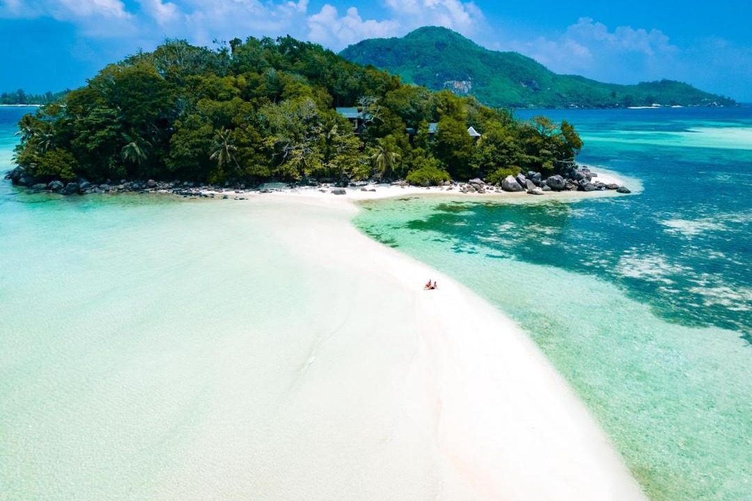 Photo of Others in Round Island