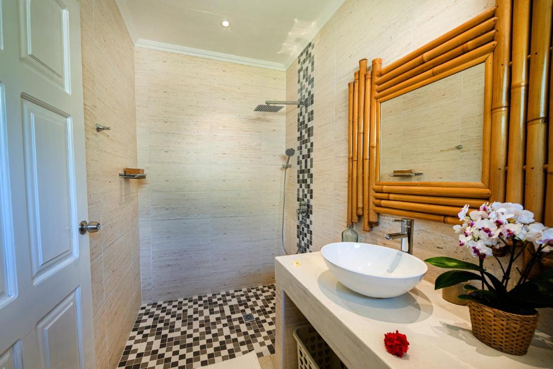 Photo of Bathroom in Anse Boudin