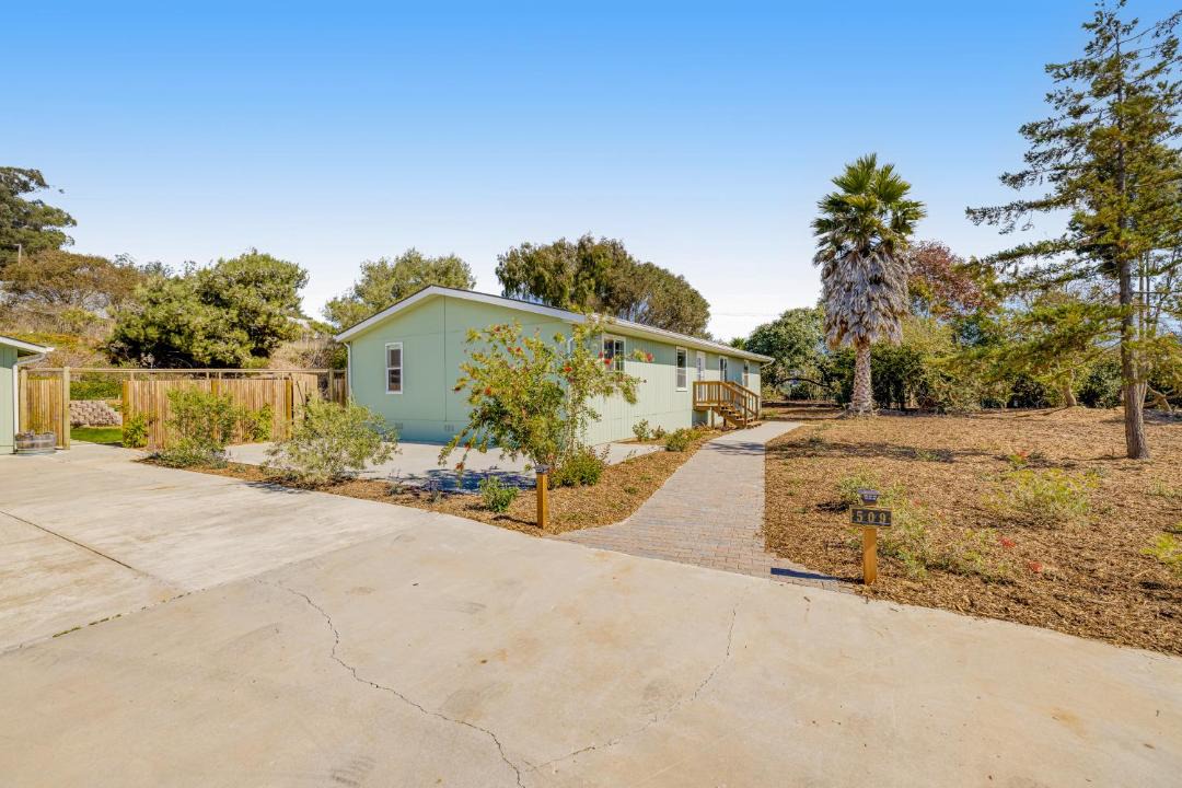 Photo of Buildings in Watsonville