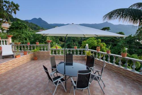 Photo of Patio Balcony in Mare Anglaise