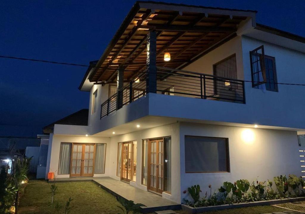 Photo of Buildings in Bedugul