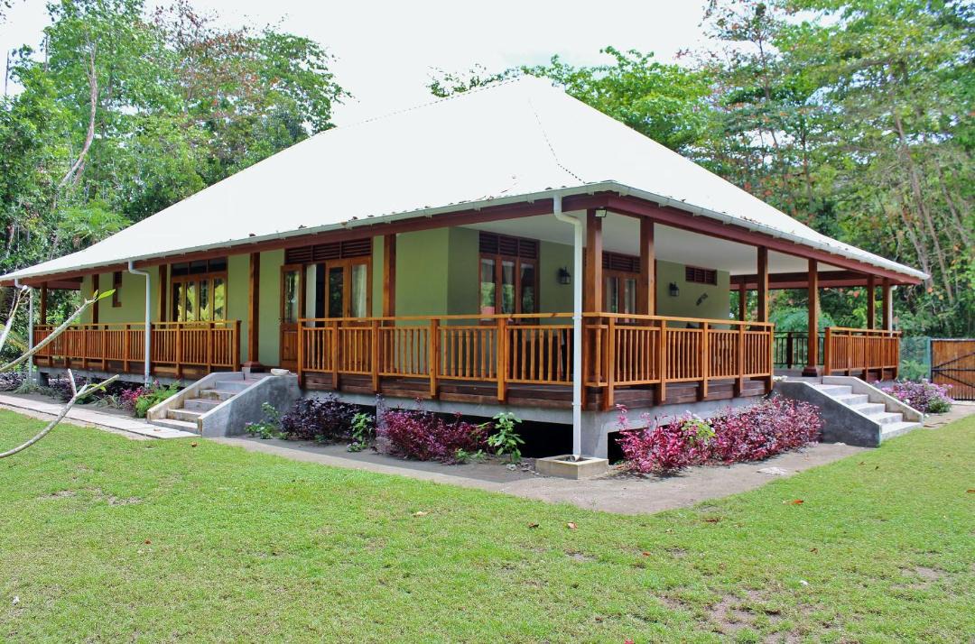 Photo of Buildings in Grand Anse