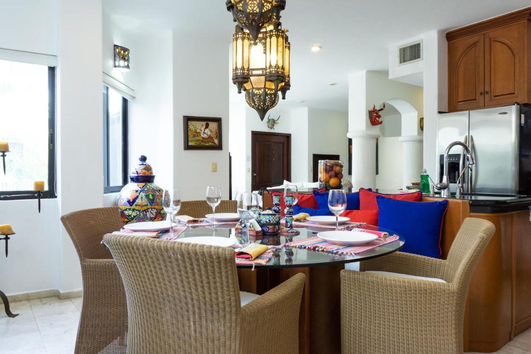 Photo of Livingroom in Downtown