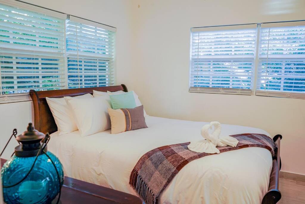 Photo of Bedroom in Venetian Road Settlement