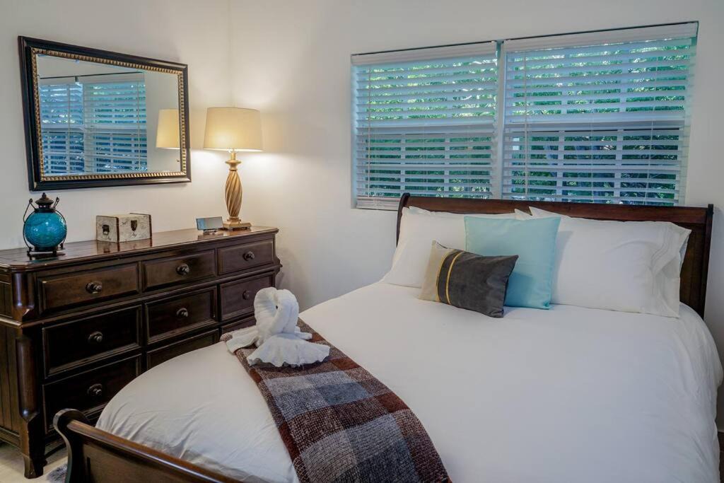 Photo of Bedroom in Venetian Road Settlement