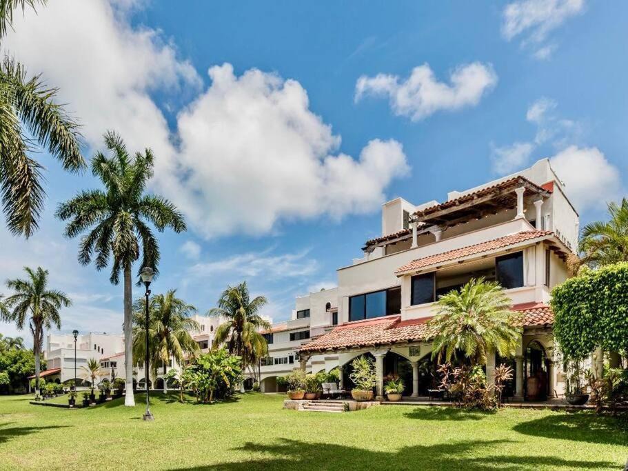 Photo of Buildings in Zona Hotelera