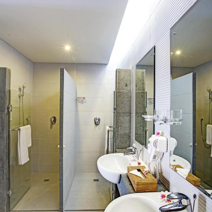 Photo of Bathroom in Mumbul