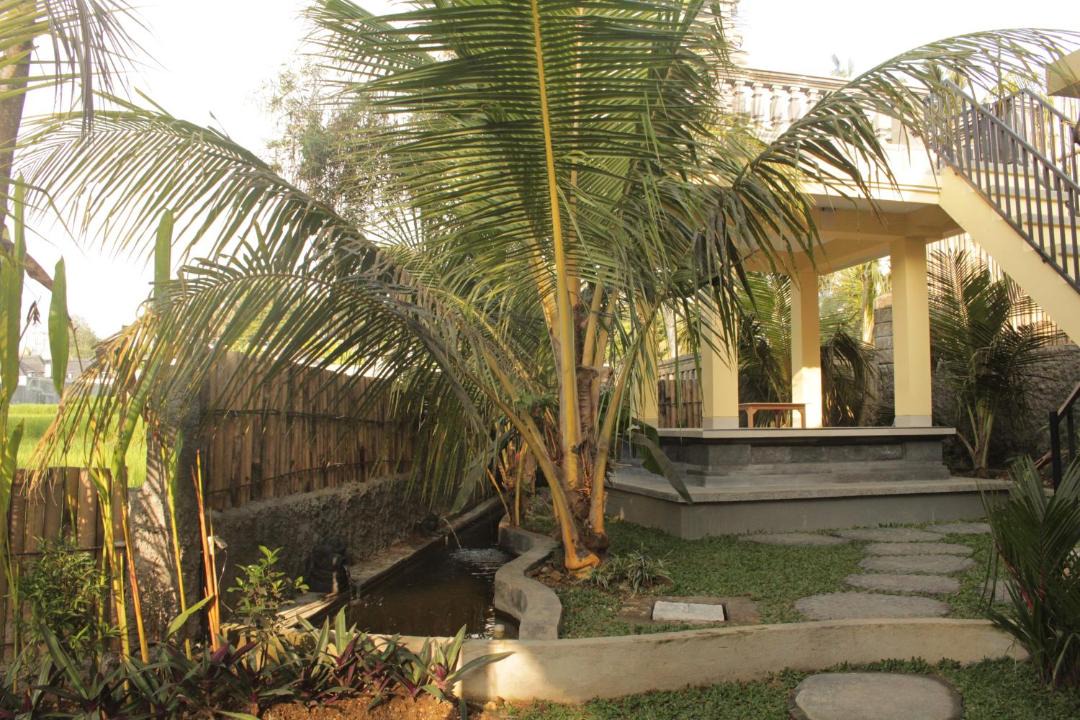 Photo of Buildings in Sambahan
