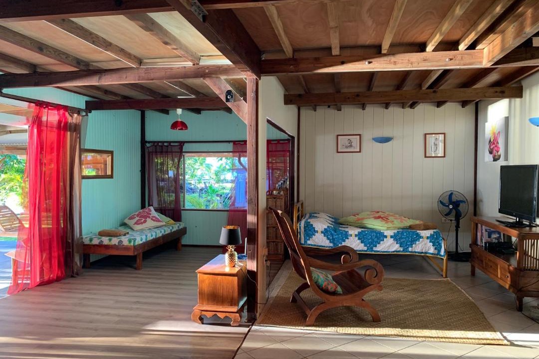 Photo of Livingroom in Teahupoo