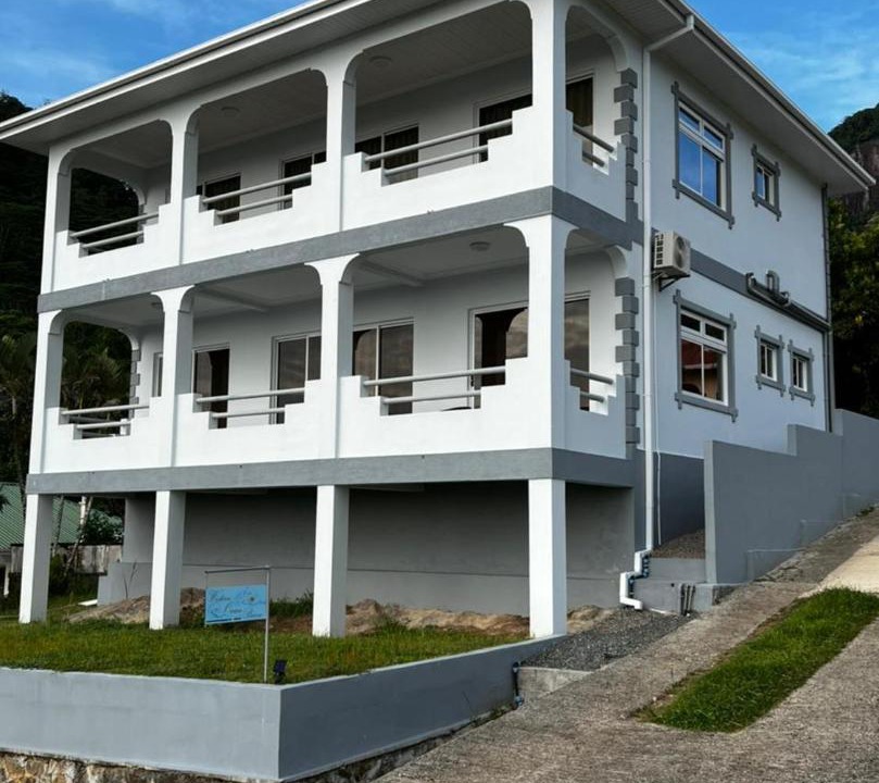 Photo of Buildings in Port Glaud