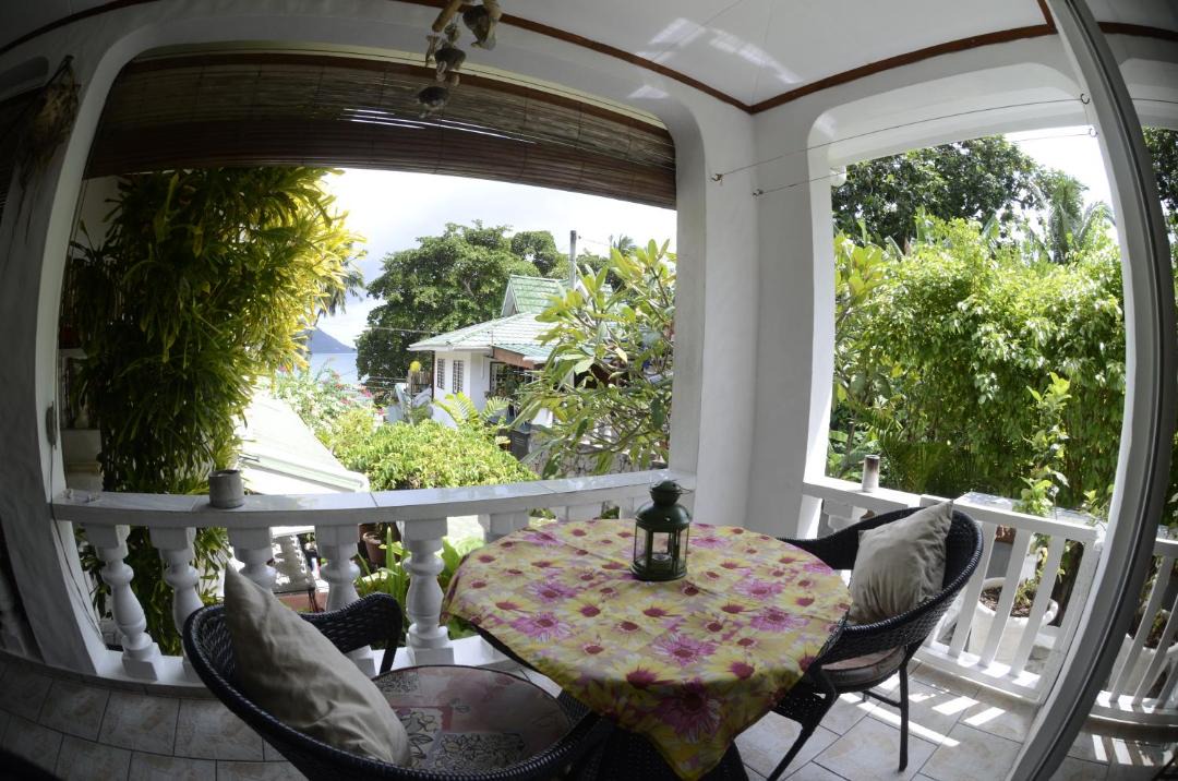 Photo of Patio Balcony in Mare Anglaise