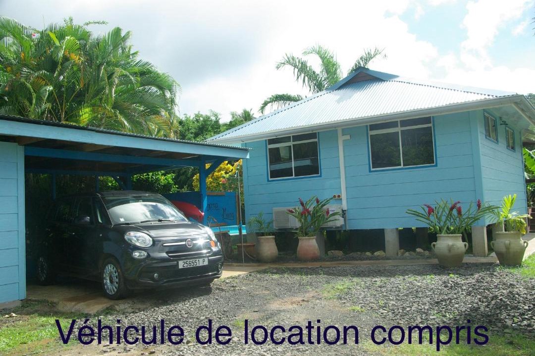 Photo of Buildings in Teahupoo