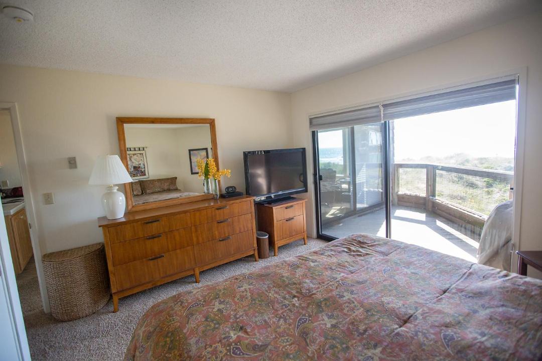 Photo of Bedroom in Pajaro Dunes