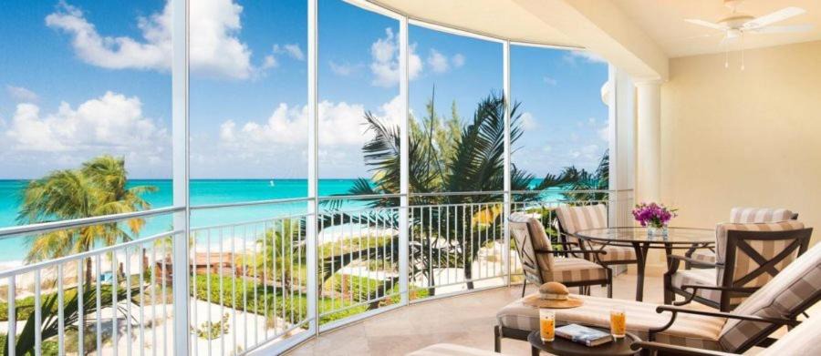 Photo of Patio Balcony in Grace Bay