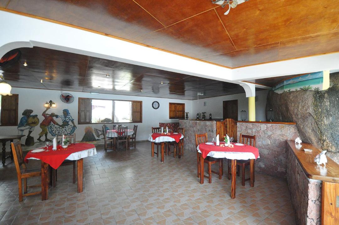 Photo of Livingroom in Praslin Island